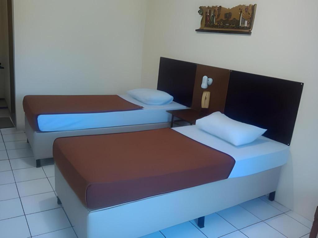 Hotel Augusta Garut Bagian luar foto